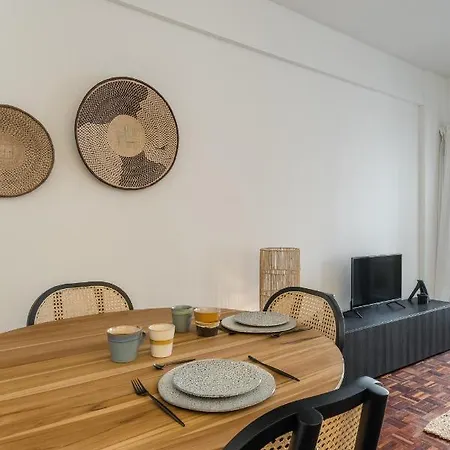 Casa Boma - Design & Spacious With Balcony - Alvalade Ii Apartman *