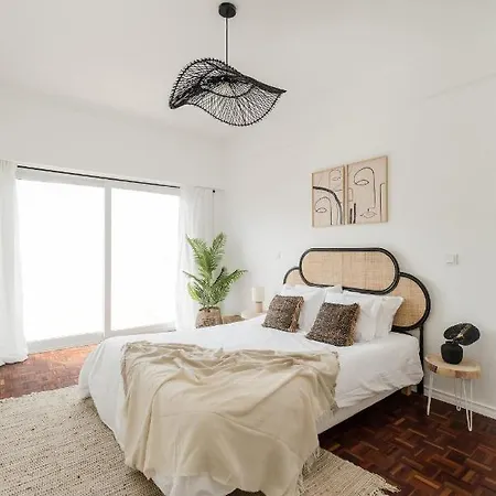 Casa Boma - Design & Spacious With Balcony - Alvalade Ii *