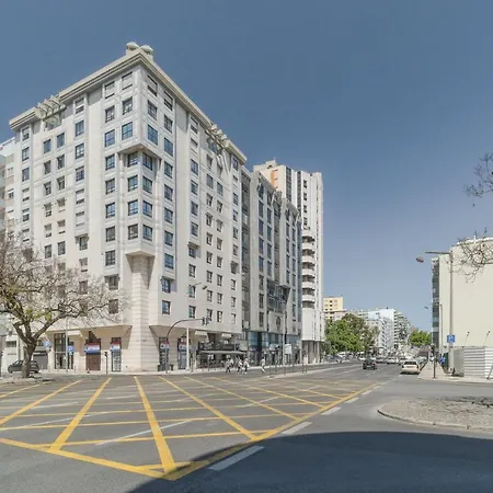 Casa Boma - Design & Spacious With Balcony - Alvalade Ii